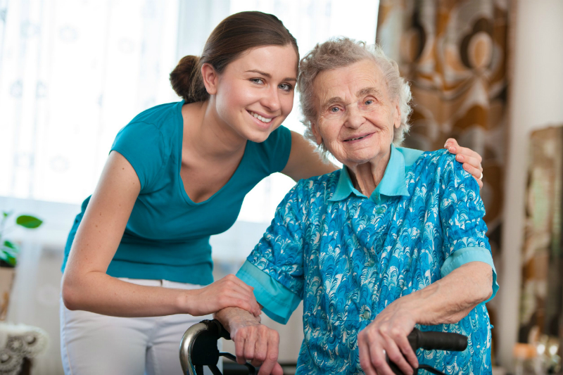 Knowing When to Consider Memory Care Communities in Naples, FL