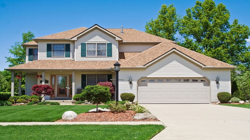 Discover All a New Garage Door can Provide for Your Chicago Home