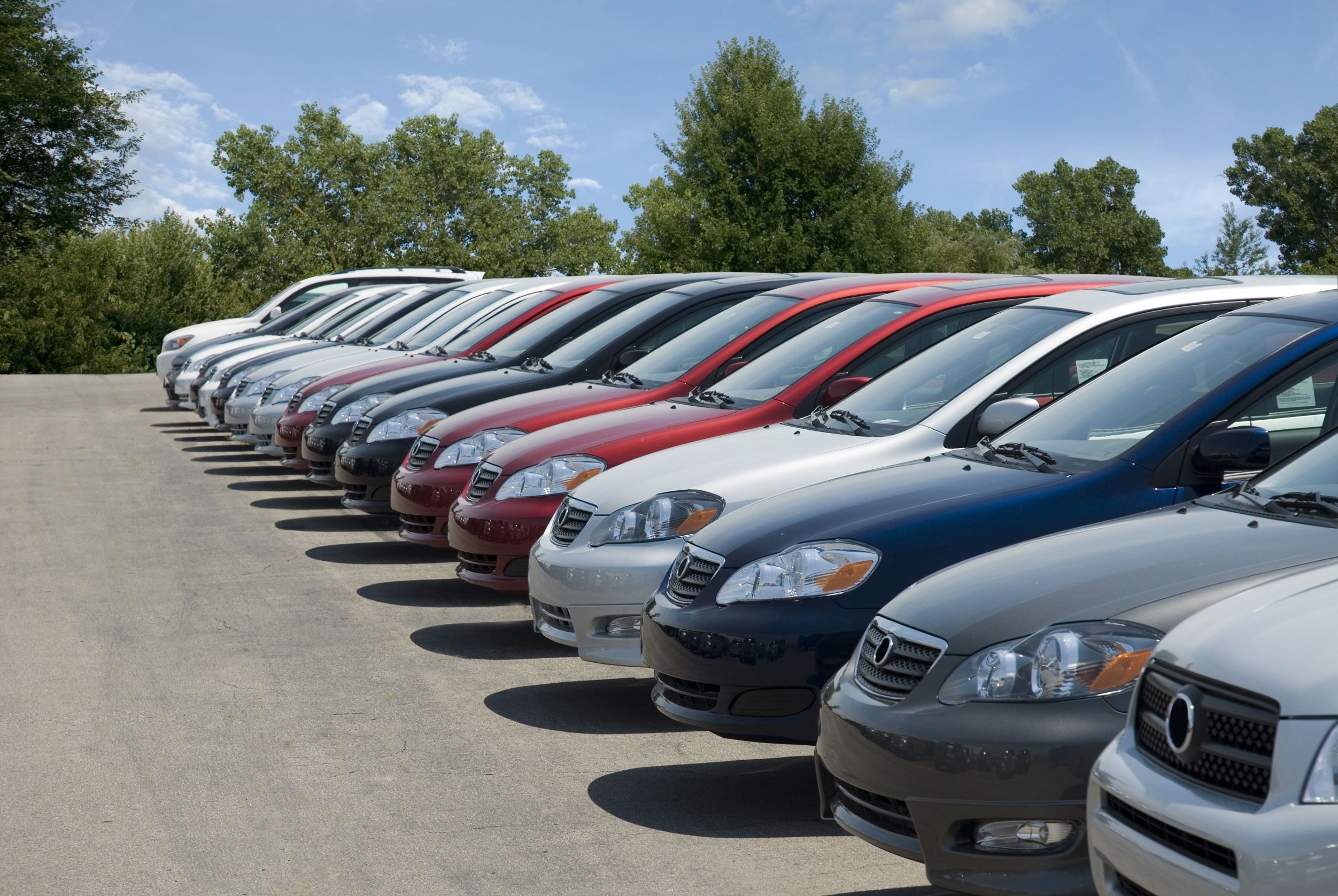 Visit an Auto Dealer in Manitoba