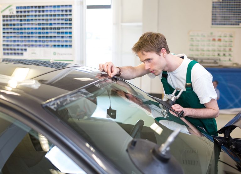 Where You Can Effortlessly Find the Best Car Window Lock Repair in Chicago